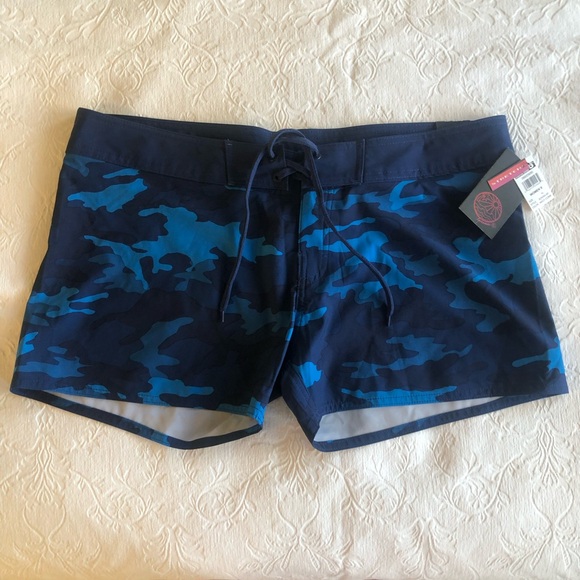 NEW. Board Shorts XL - Picture 1 of 12